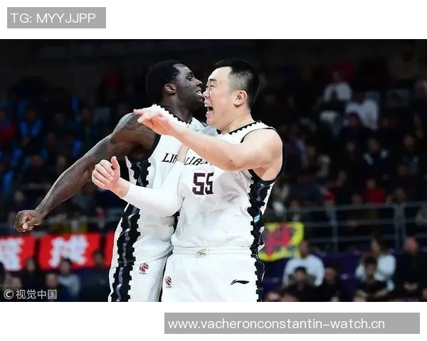 巴里-布朗合作，实现队史首次四连胜